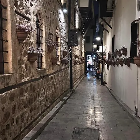 דירות Kaleici Muhtesem Ayri Mutfakli Uygun Fiyat Ev